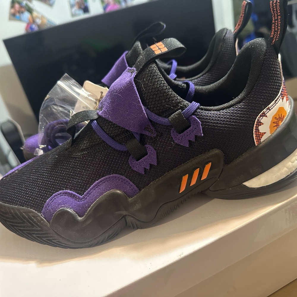 Adidas Trae Young 1 Black And Purple Floral Size 11M